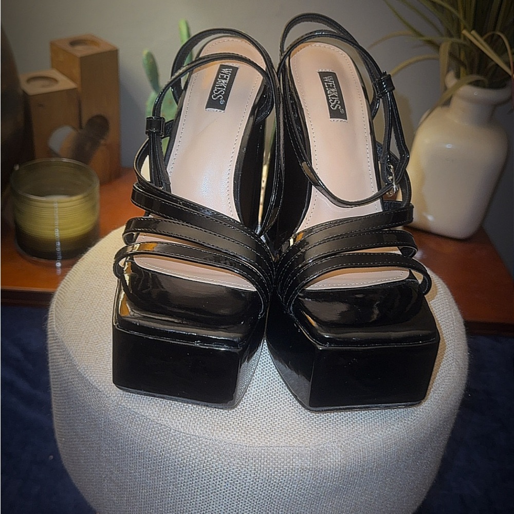 Kiss Black Platform Sandals with Strappy Design